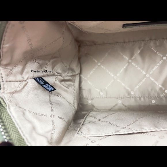 🌲🎁NeW! Michael Kors Avril Small Set - Picture 6 of 9